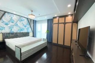 For Rent: Apartment in Quận 2 – 239m²