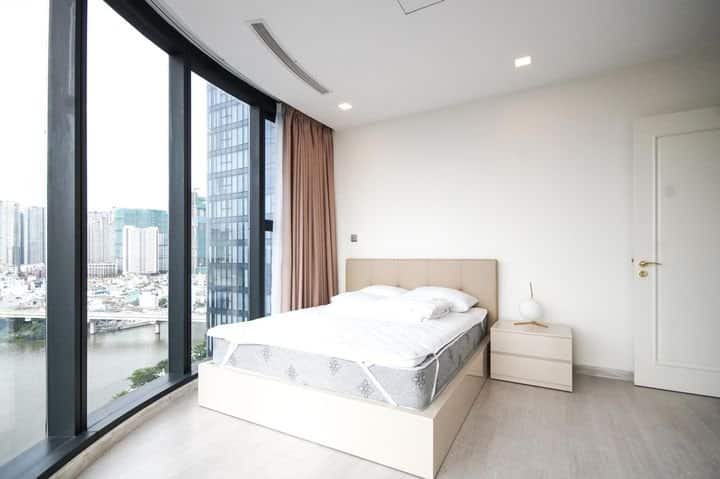 Căn hộ Vinhomes Golden River A2-1x.03