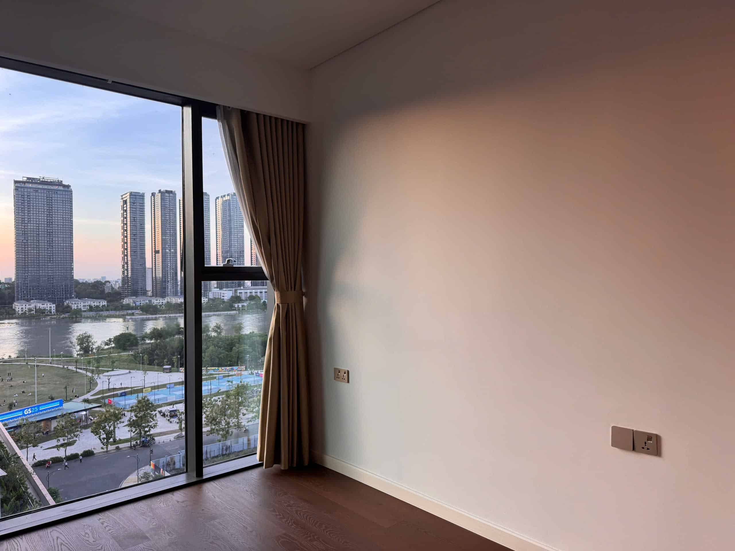 METROPOLE – BÁN CĂN HỘ 3 PHÒNG NGỦ VIEW ĐẸP