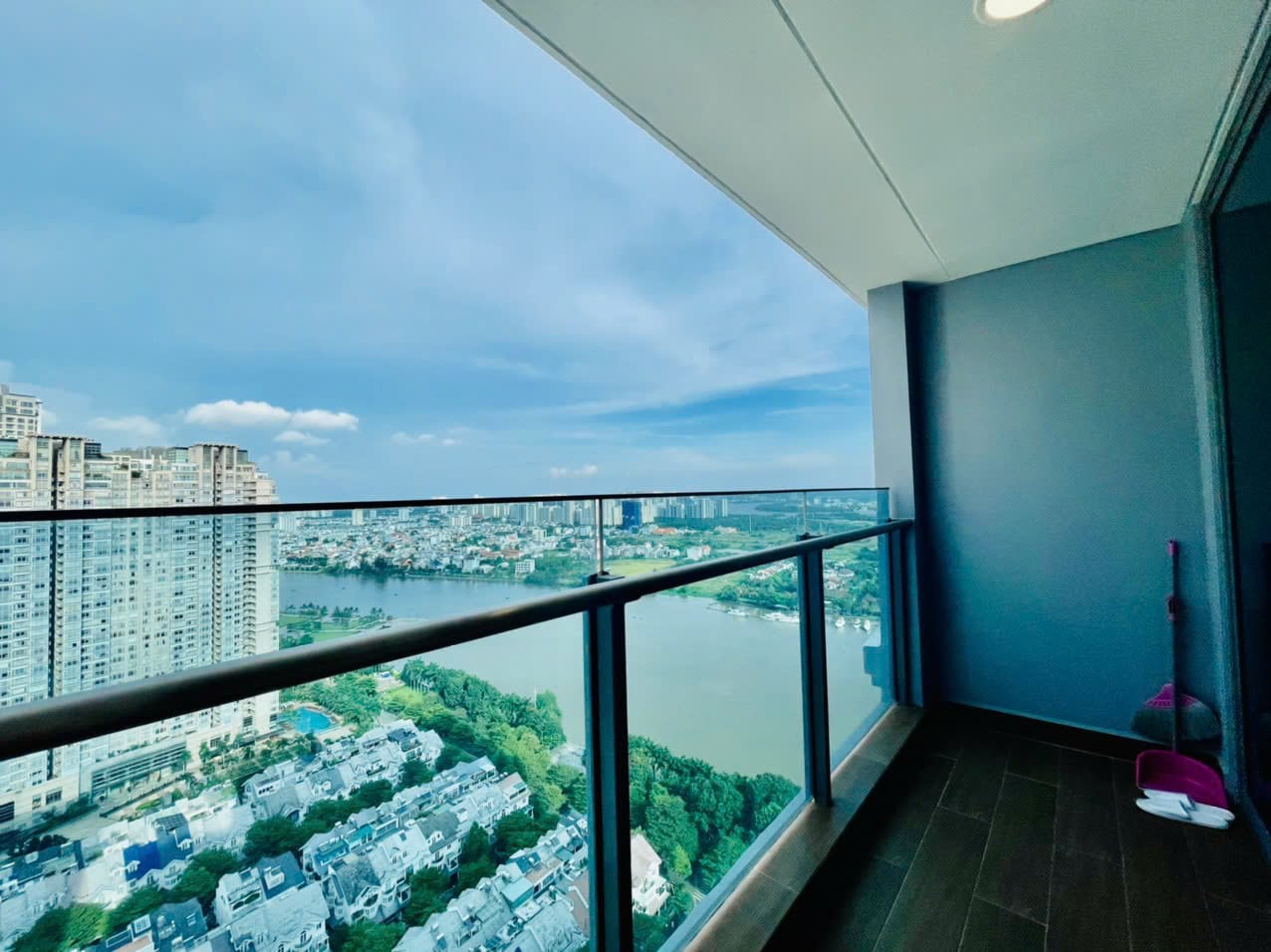 SUNWAH PEARL – BÁN CĂN HỘ 3 PHÒNG NGỦ VIEW SÔNG DIỆN TÍCH LỚN