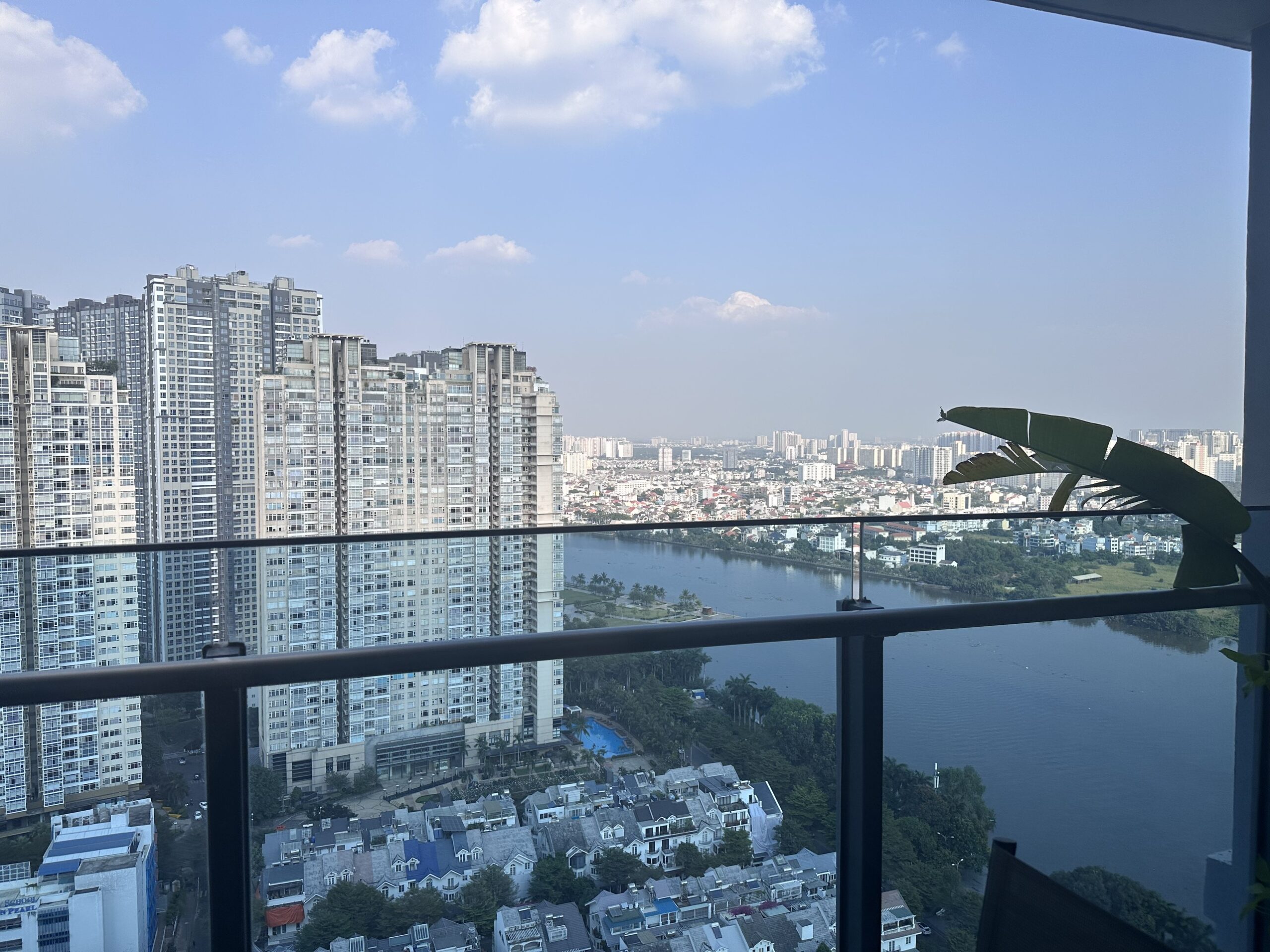 SUNWAH PEARL – BÁN CĂN HỘ 3 PHÒNG NGỦ VIEW SÔNG SUẤT NGƯỜI NƯỚC NGOÀI