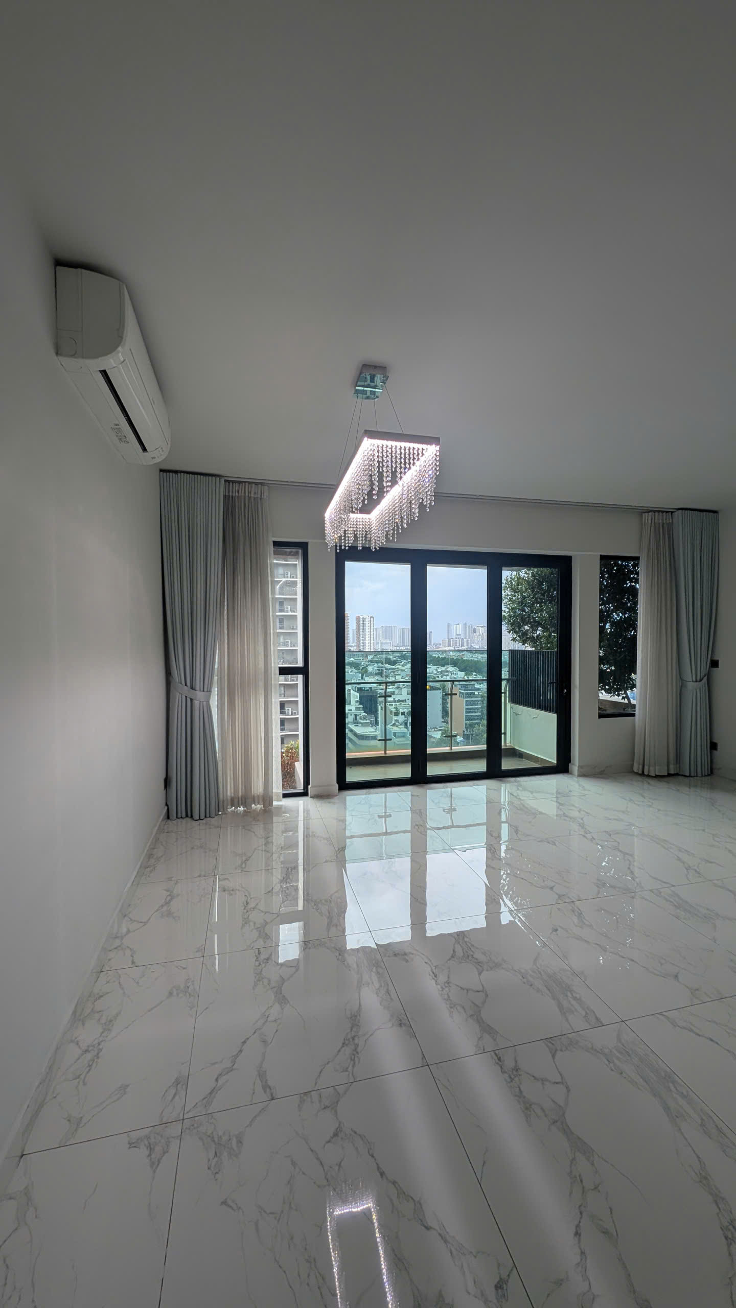 🏙️ Cho Thuê Sky Villa 4PN Feliz en Vista – Tháp Altaz – Chỉ 3.200 USD/Tháng