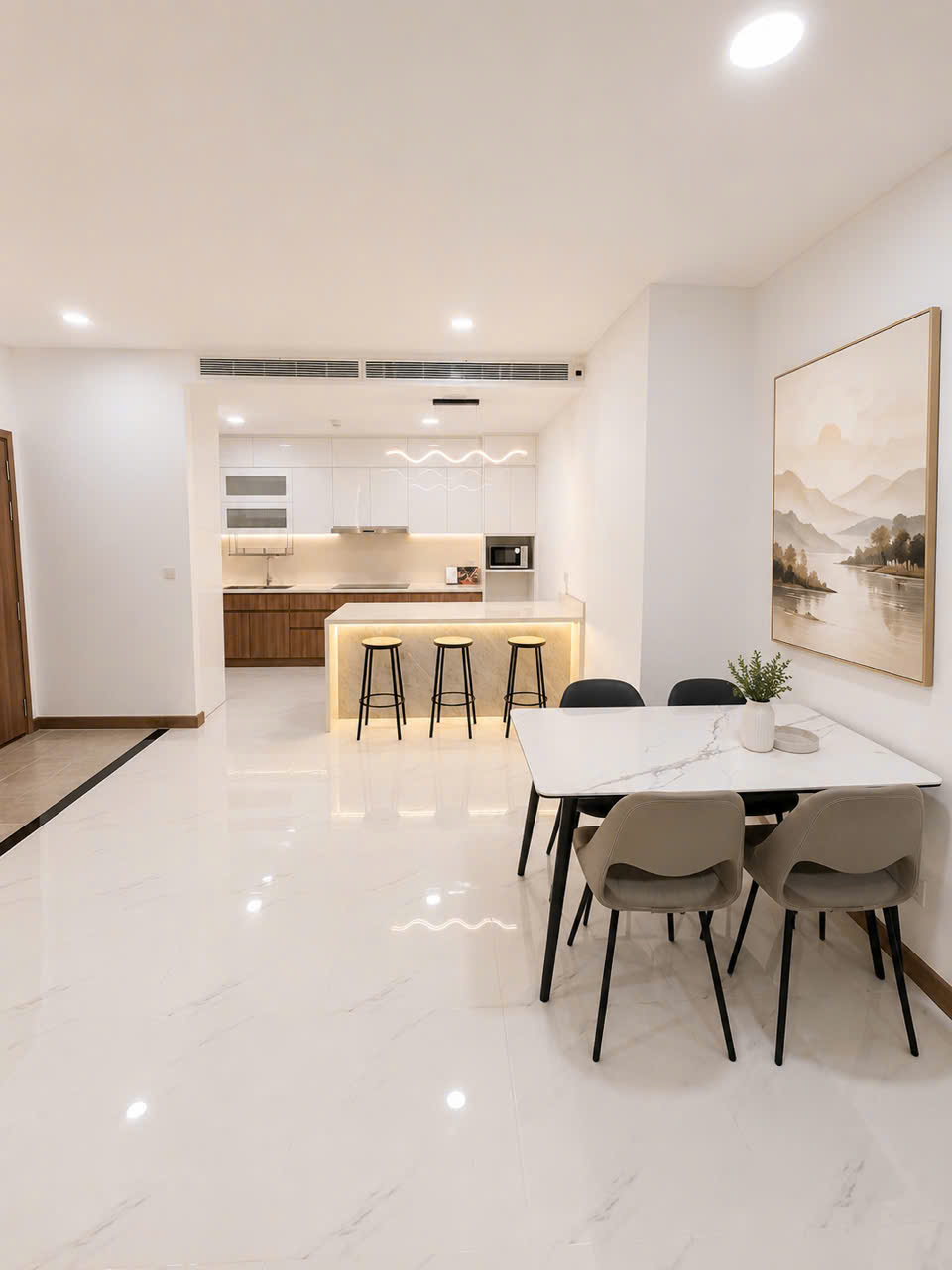 🏙️ Cho Thuê Căn Hộ Góc 3PN Sunwah Pearl – View Trực Diện Sông Sài Gòn – Chỉ 60 Triệu/Tháng